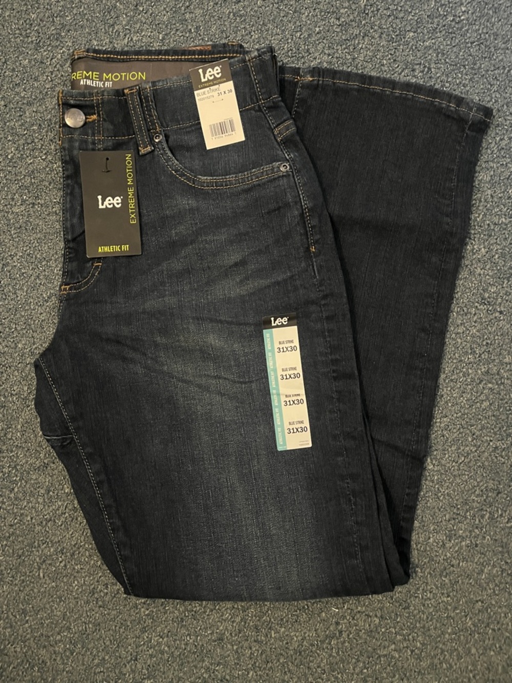 Lee Men’s Bootcut Jeans in Dark Indigo